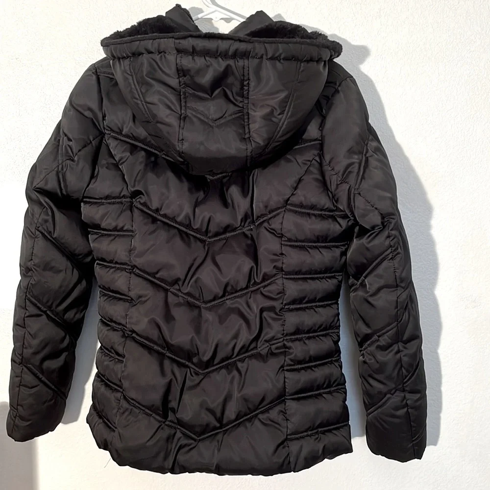 Nautica Black Puffer Jacket, Water Resistant, Size Medium, Like New - Picture 9 of 14